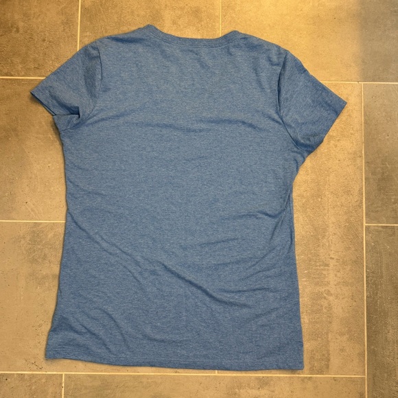 The North Face Half Dome SS V Neck Tee - Women's Large - Clear Lake Blue Heather - Picture 7 of 7